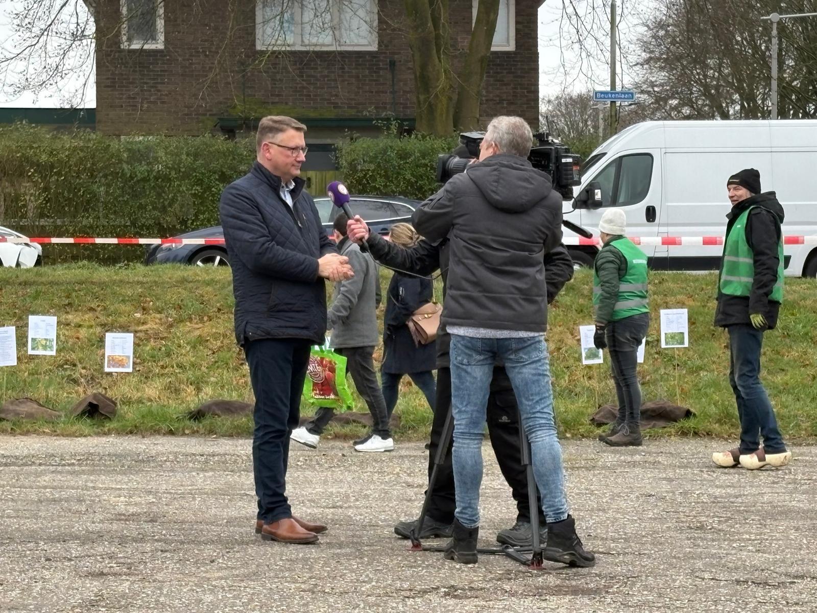 01 maart Laatste Landelijke Uitdeeldag BomenHUB Arnhem Noord gedeputeerde Harold Zoet Gelderland